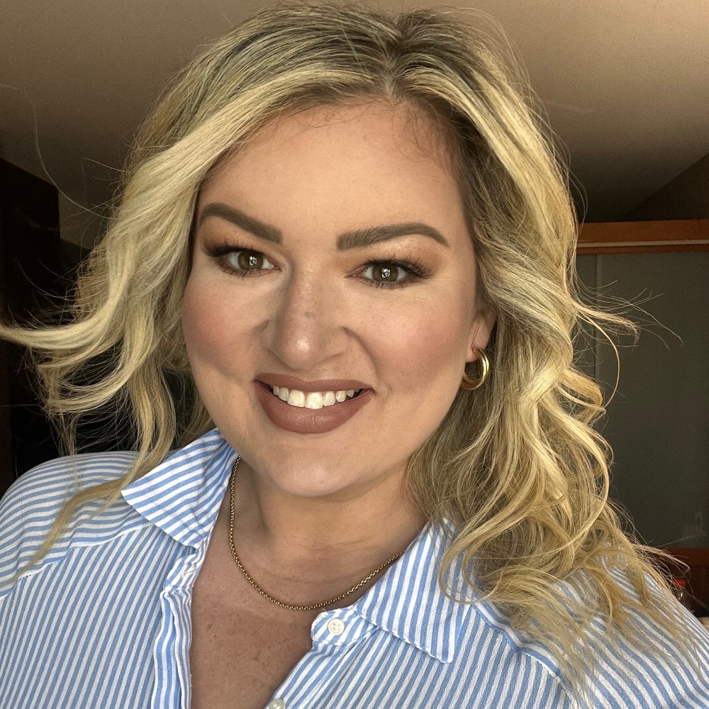 Meet your Posher, Lauren